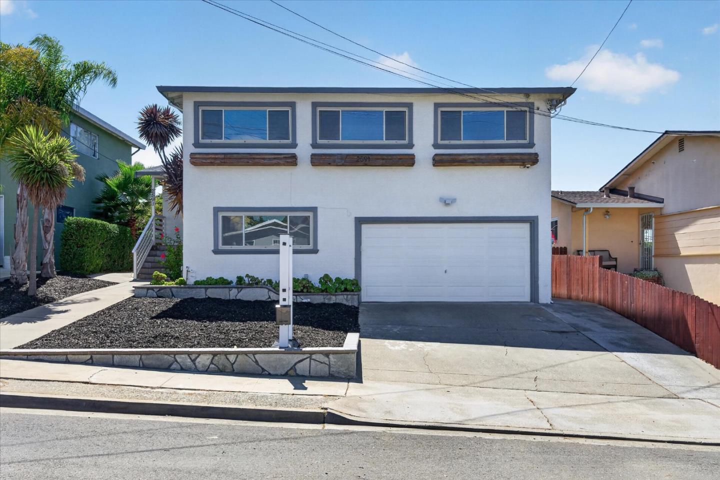 2591 Jacobs Street — photo