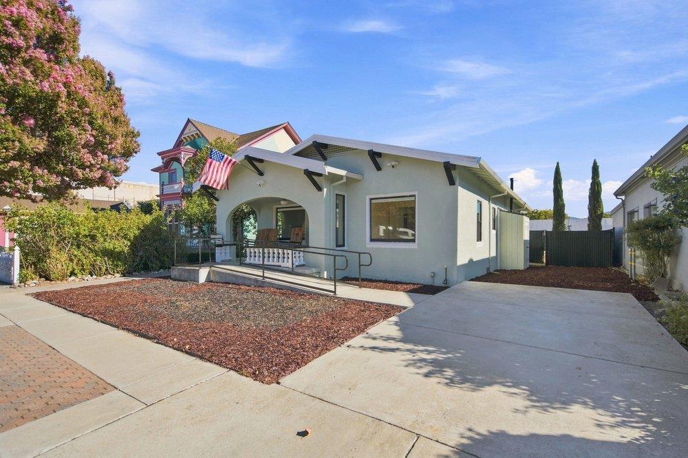Home in Hollister, CA 95023 — photo 3