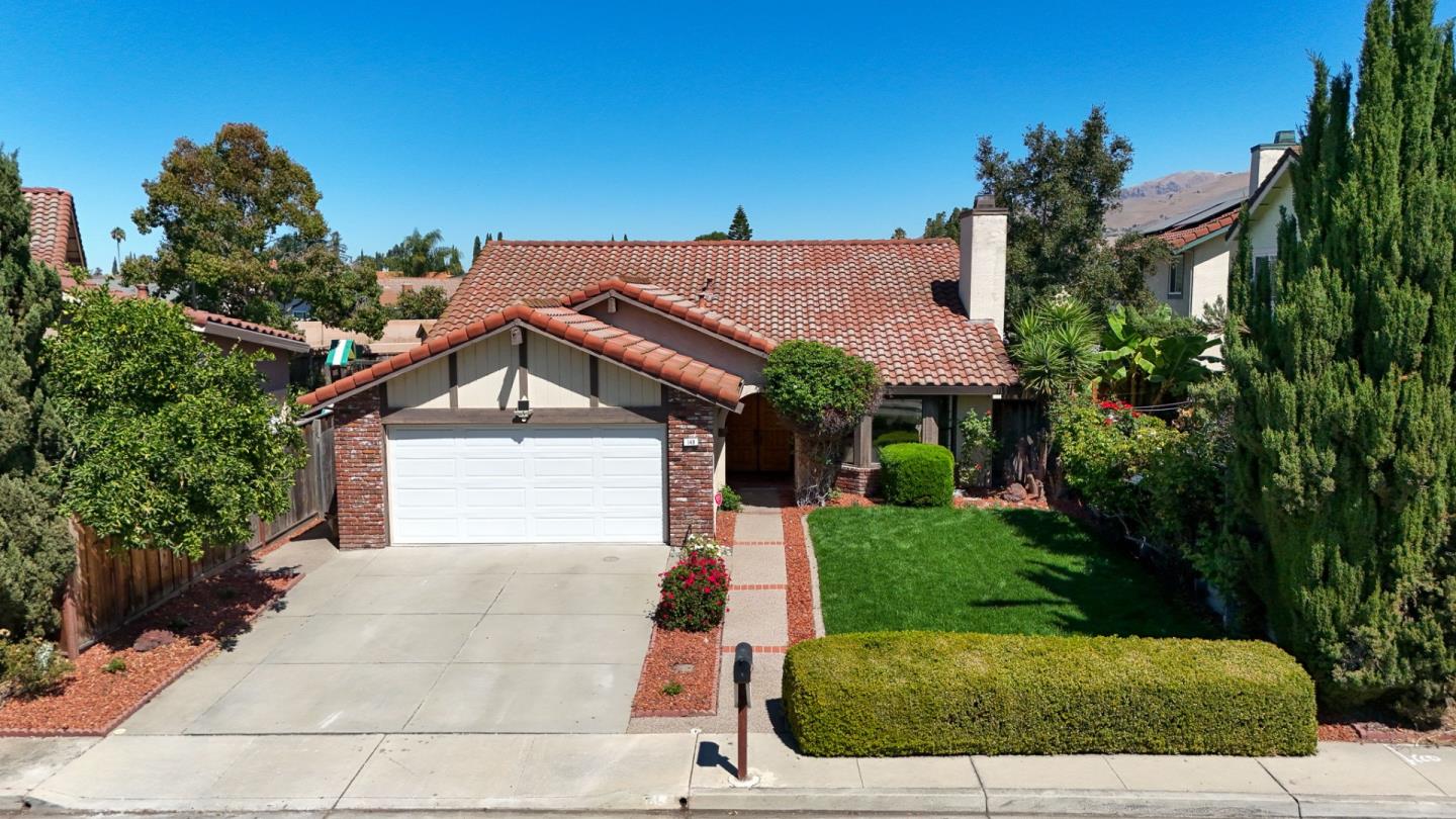 149 Jacklin Court — photo