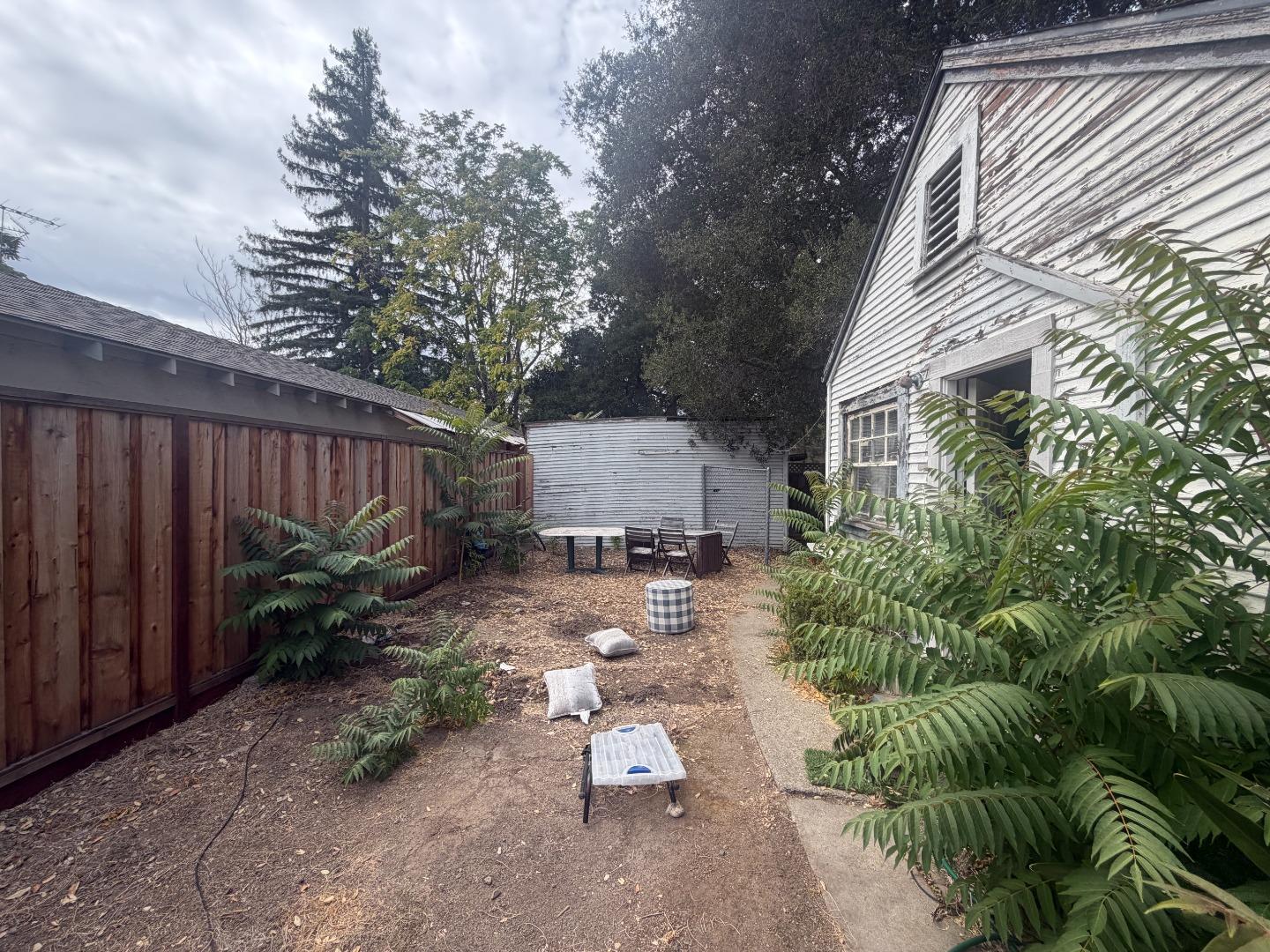 519 University Drive — photo