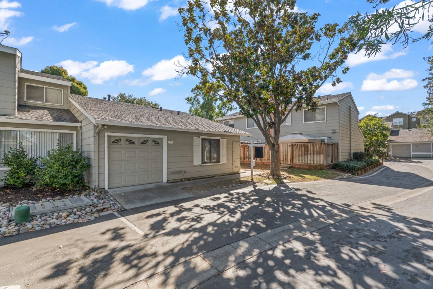 570 Latimer Circle — photo