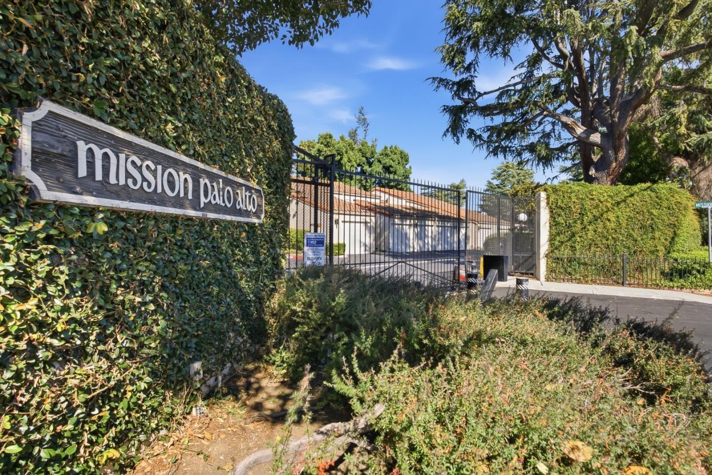 123 Mission Drive — photo