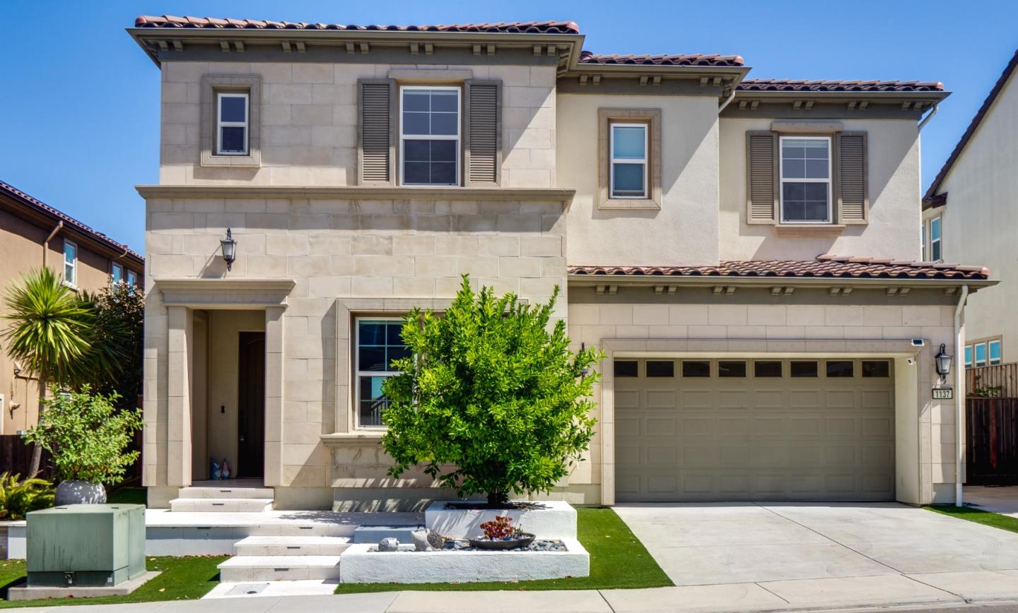 1137 Rosamund Drive — photo