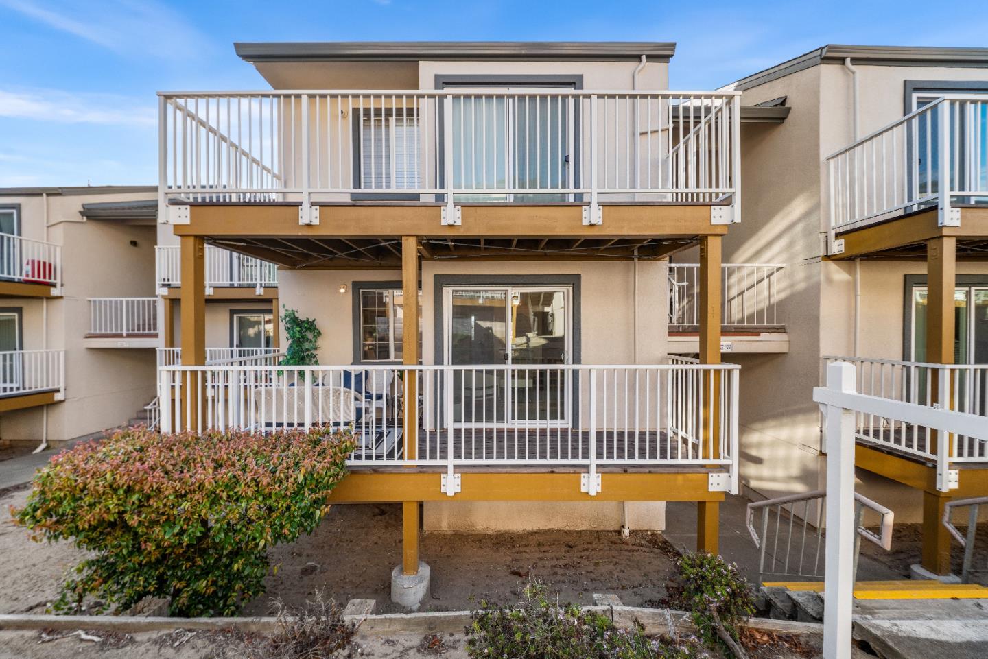 1003 San Antonio Circle — photo