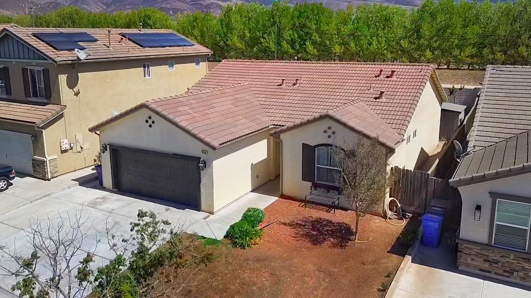 646 Luna Way — photo