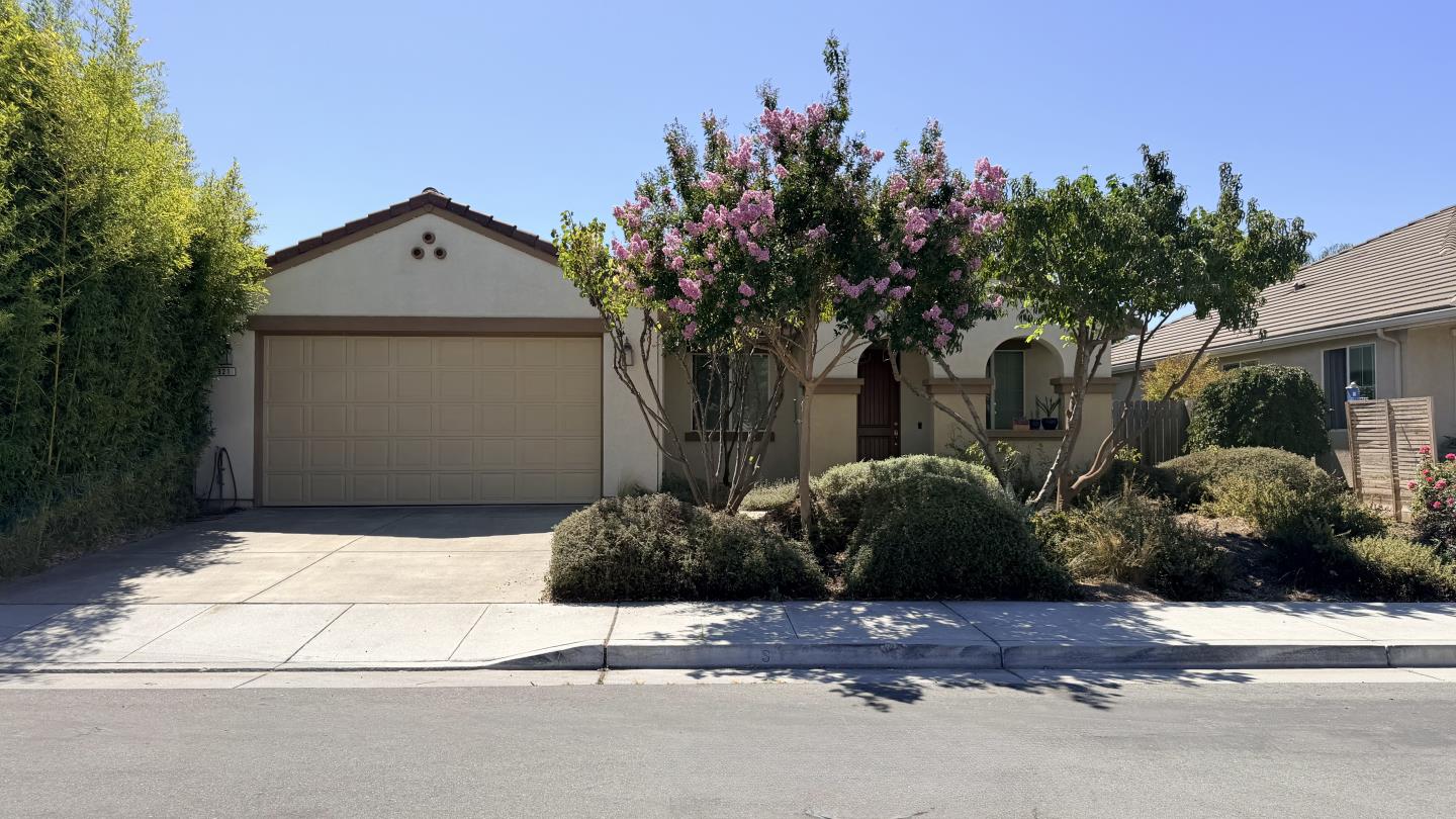 921 Verissimo Court — photo