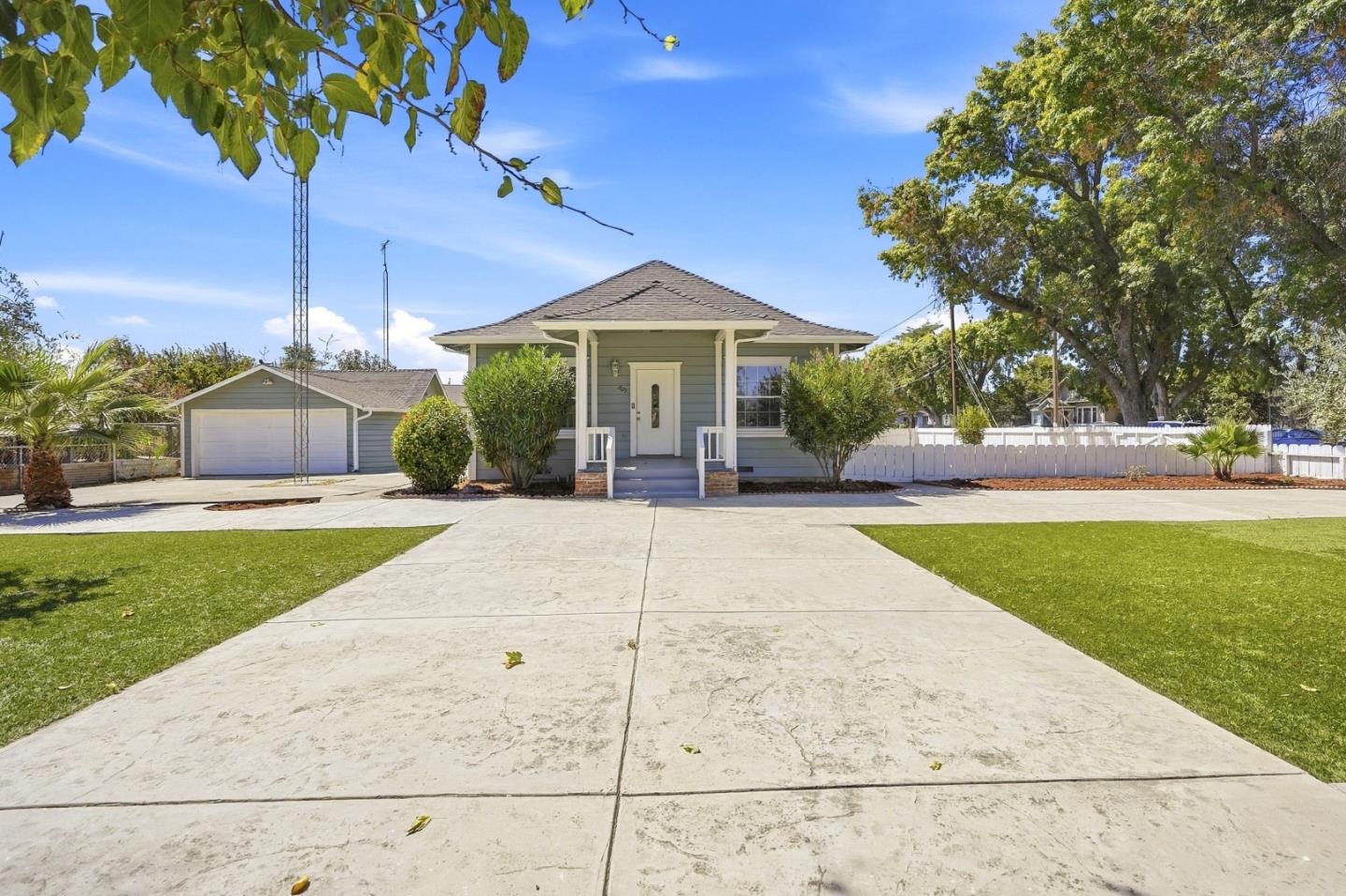 Home in Gustine, CA 95322 — photo 3