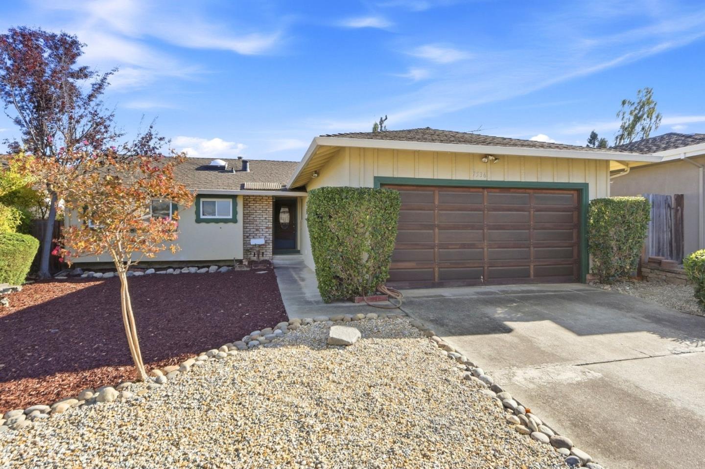 7536 Dumas Drive — photo