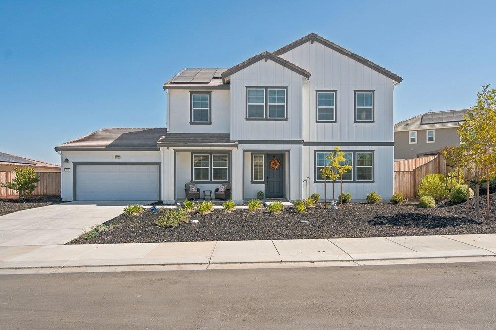 Home in Hollister, CA 95023 — photo 2