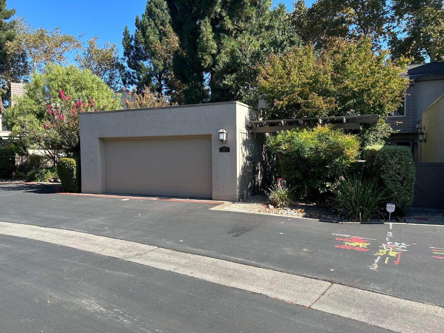 1610 Sparkling Way — photo