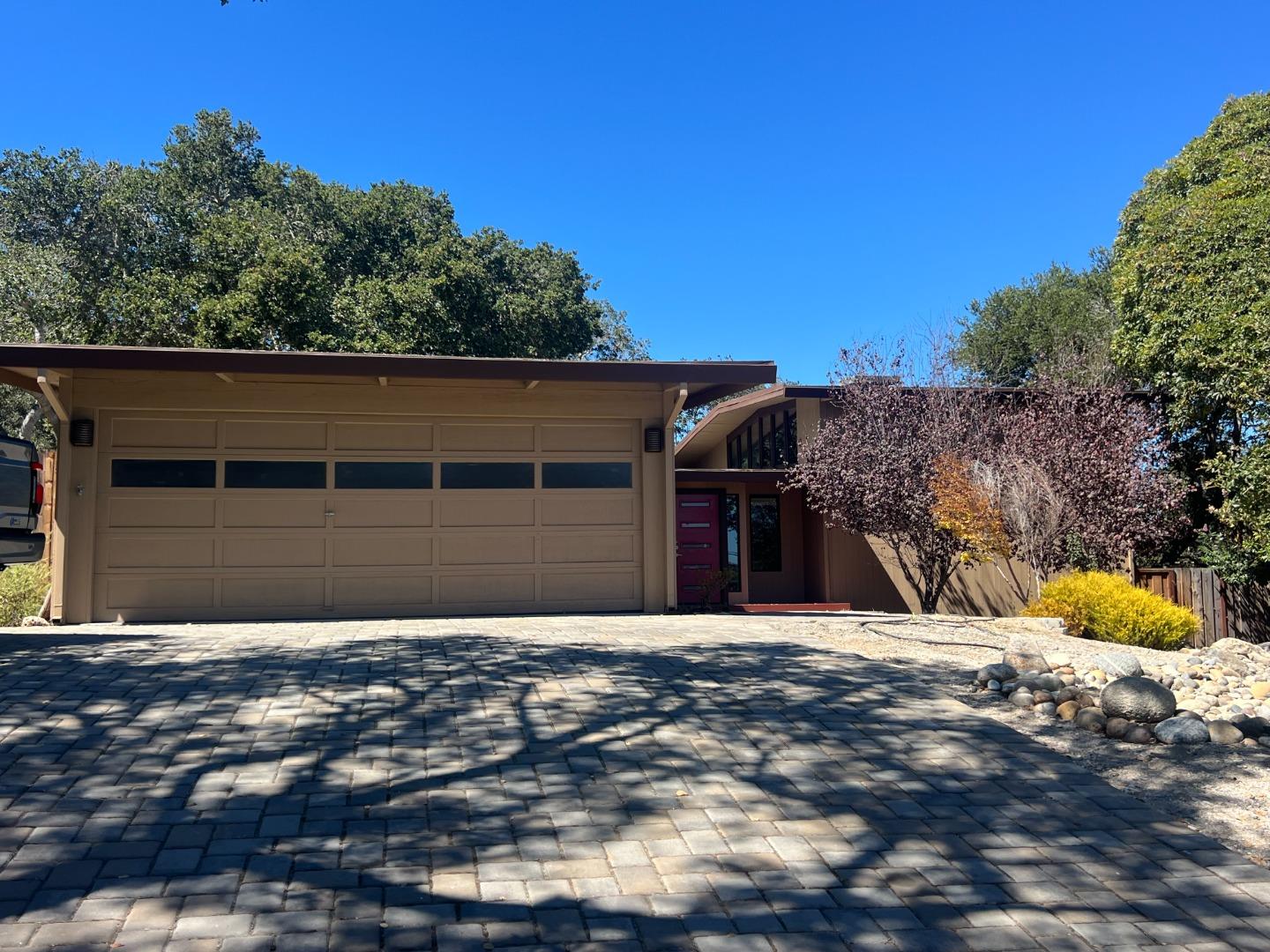 114 Live Oaks Way — photo