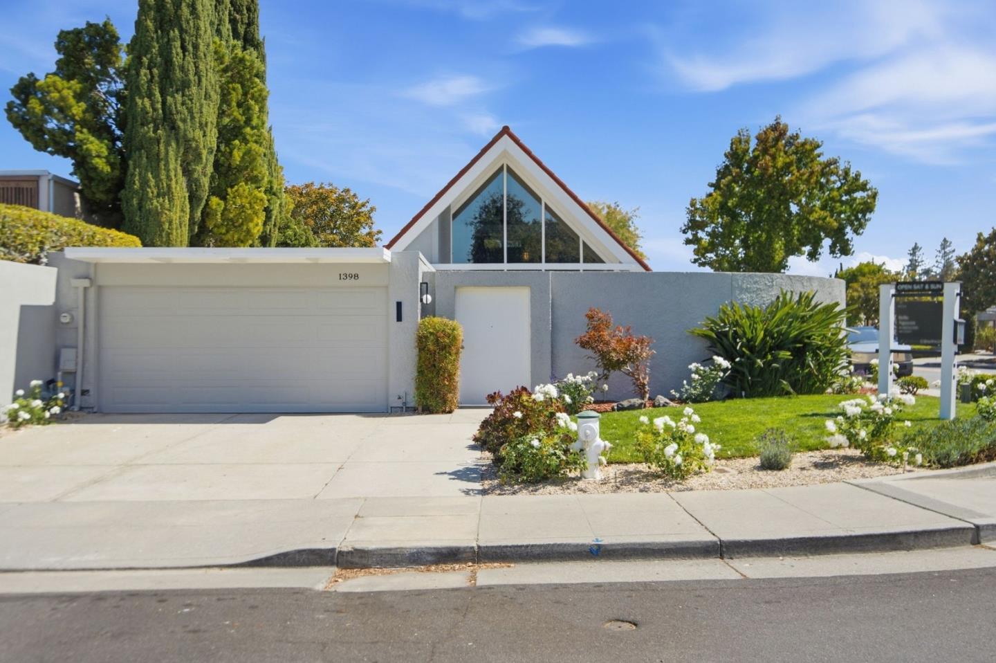 1398 Sydney Drive — photo