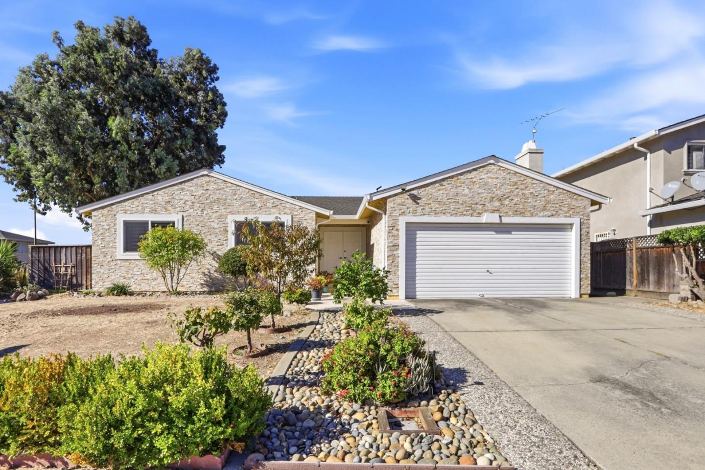 2097 Flintfield Drive — photo