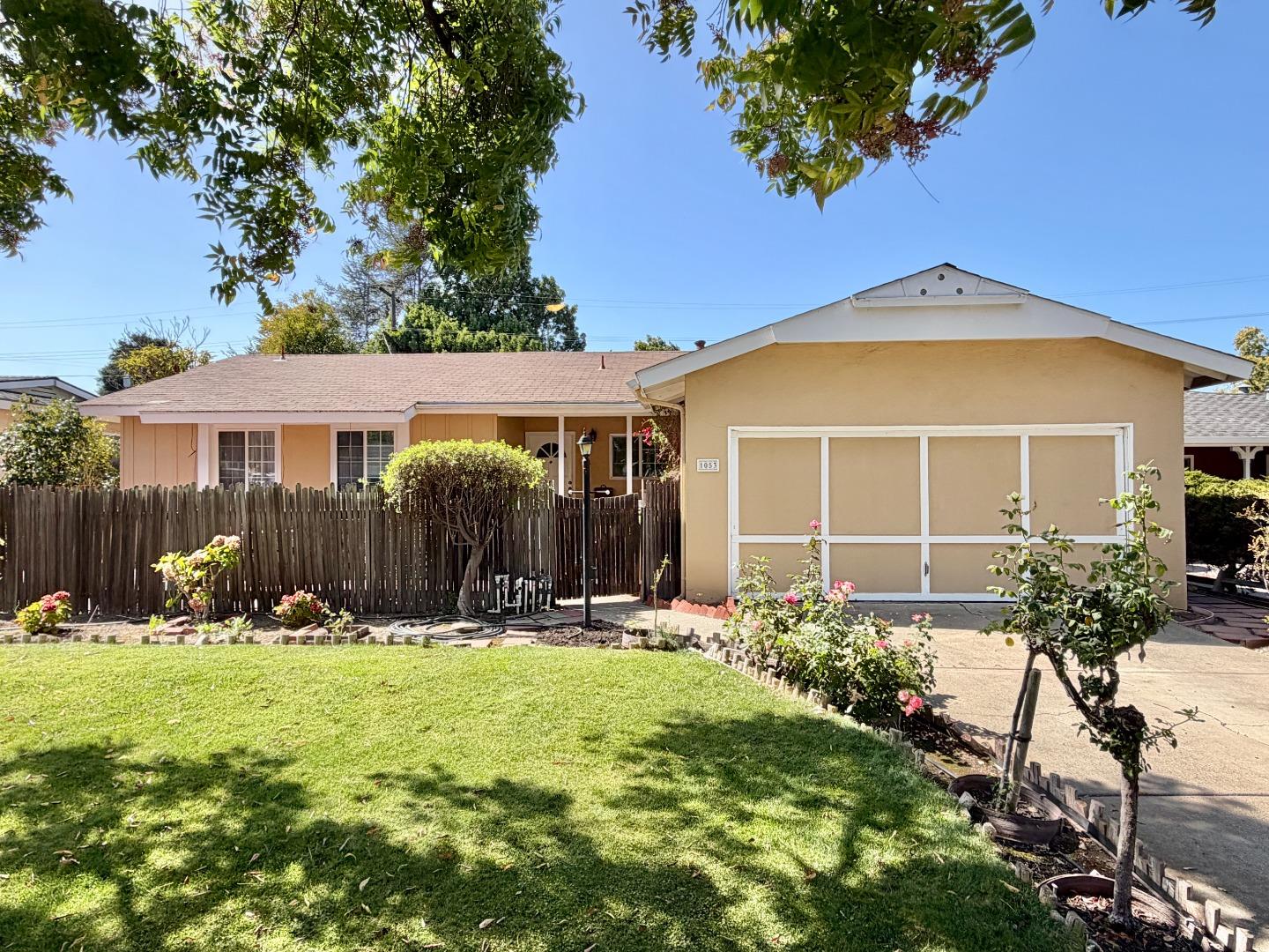 1053 Cynthia Lane — photo