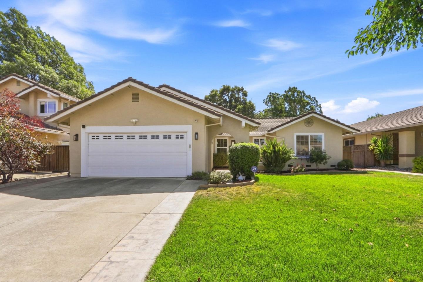 3430 Whitehall Court — photo