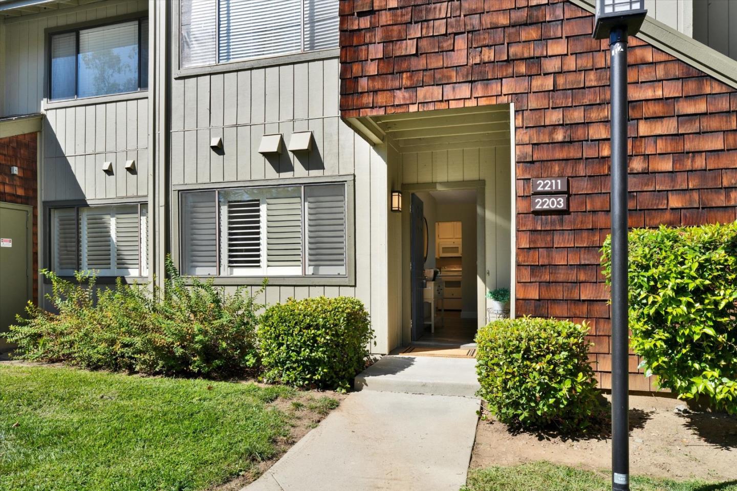 2203 LaTerrace Circle — photo