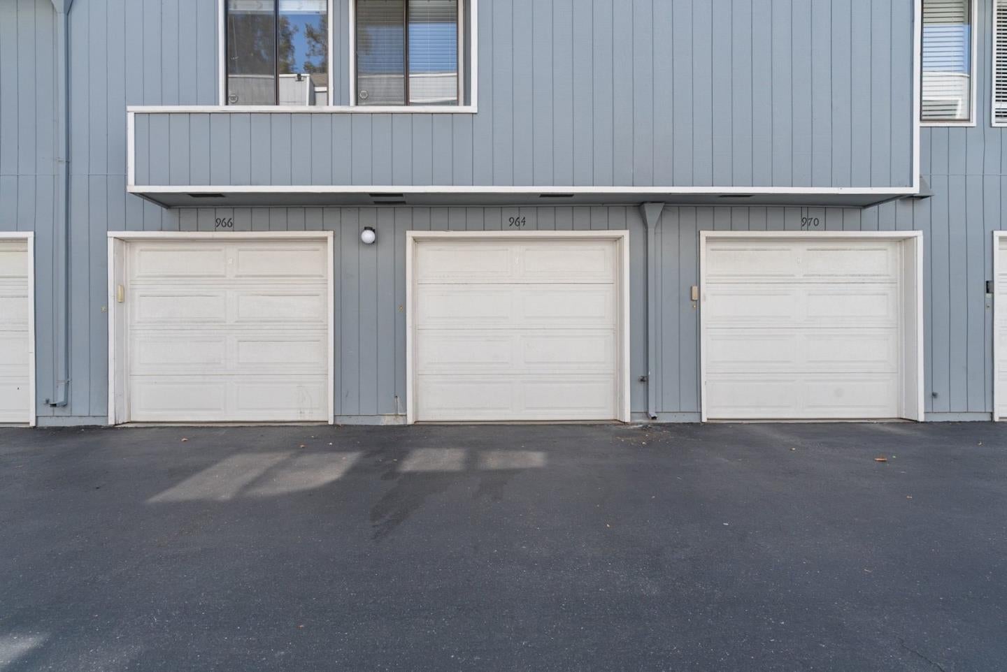 964 La Barbera Drive — photo