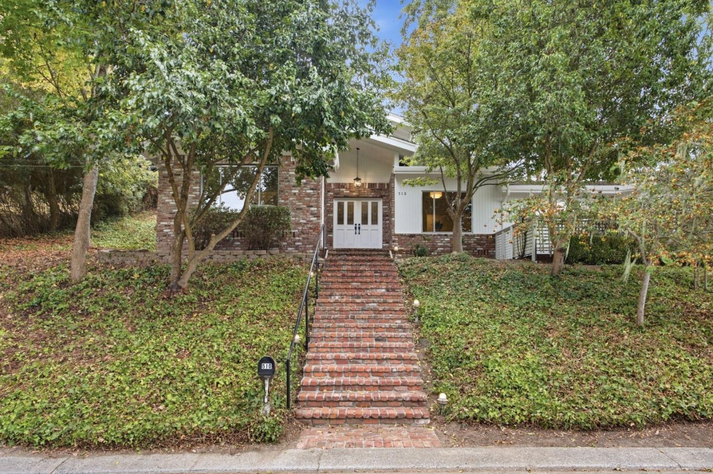 510 La Honda Drive — photo