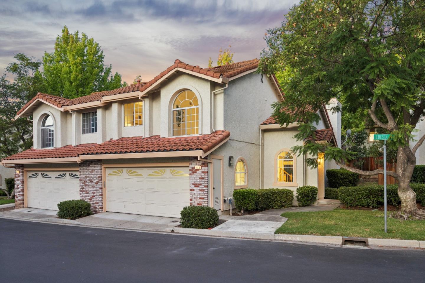 2118 Cuesta Drive — photo