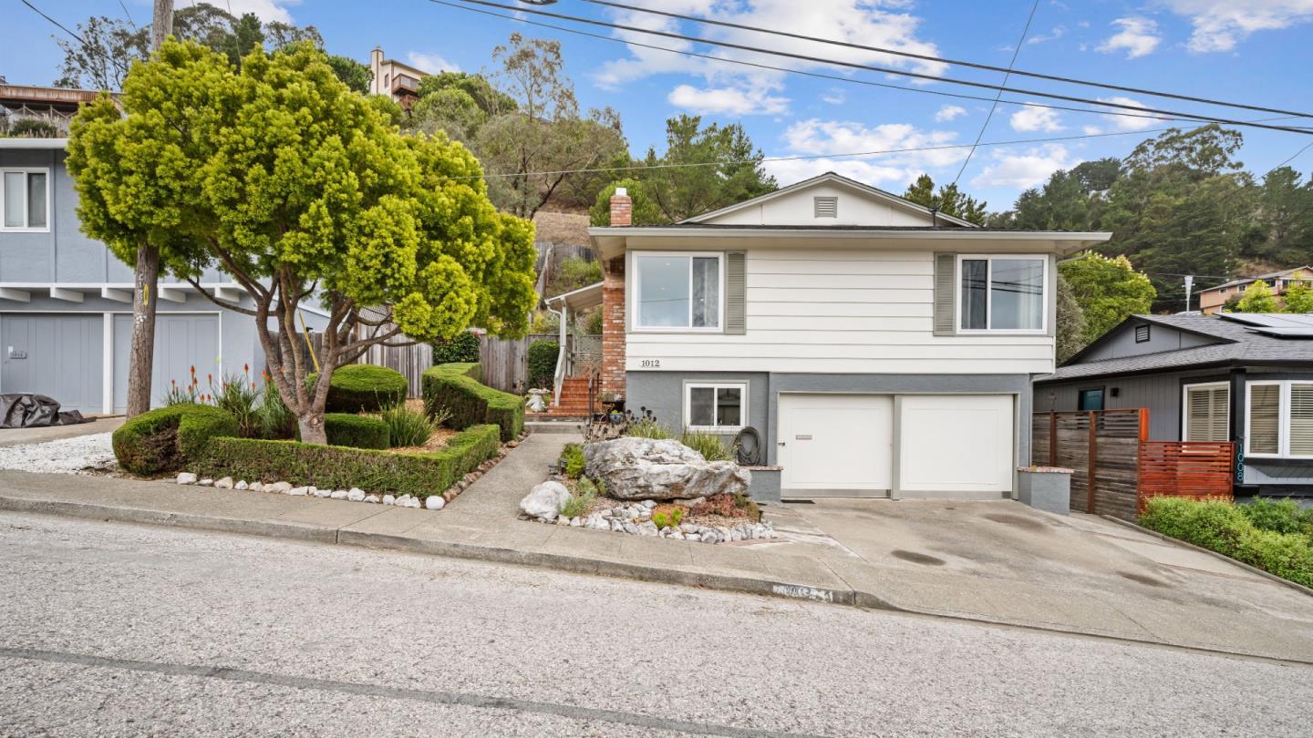 1012 Banyan Way — photo