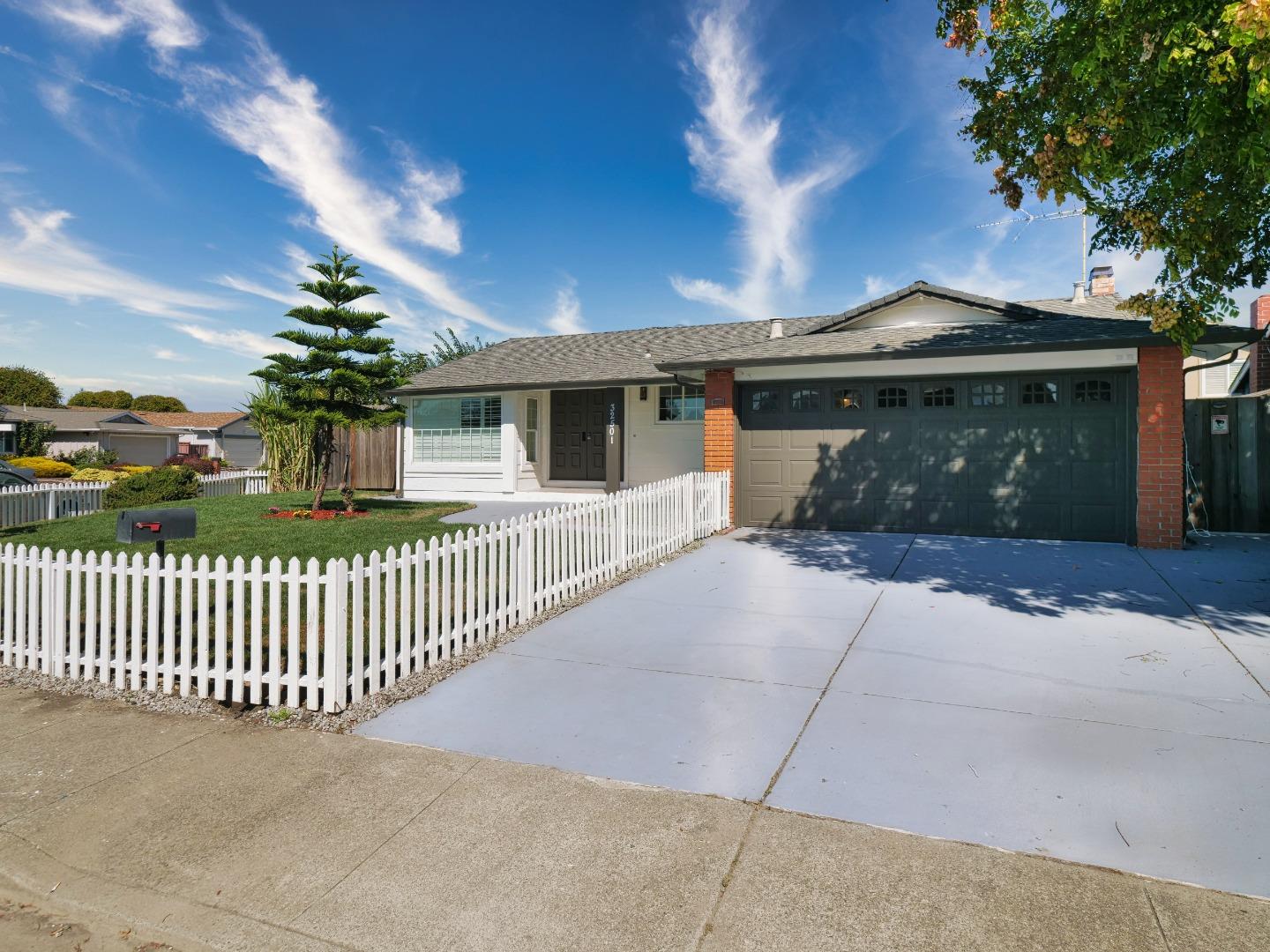 32501 Shiela Way — photo