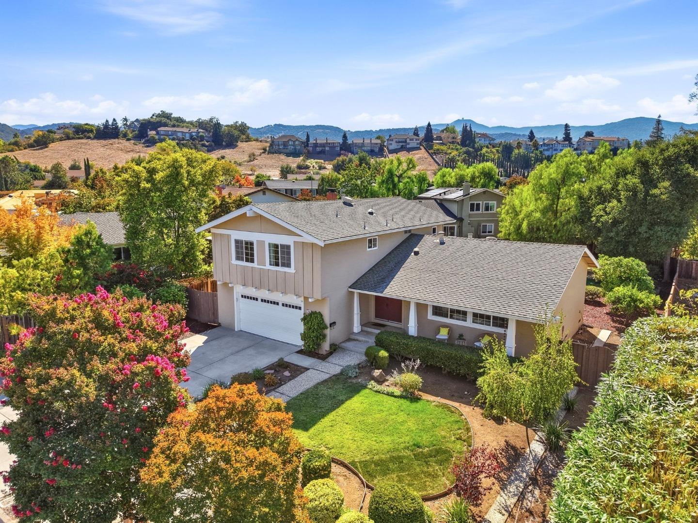 7075 Brooktree Way — photo