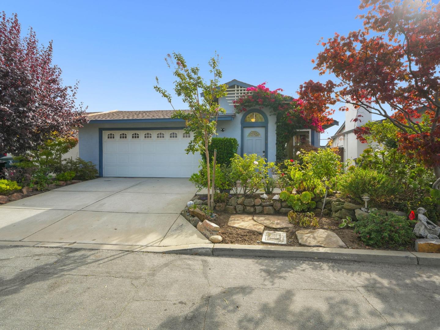 2104 Meadow View Place — photo