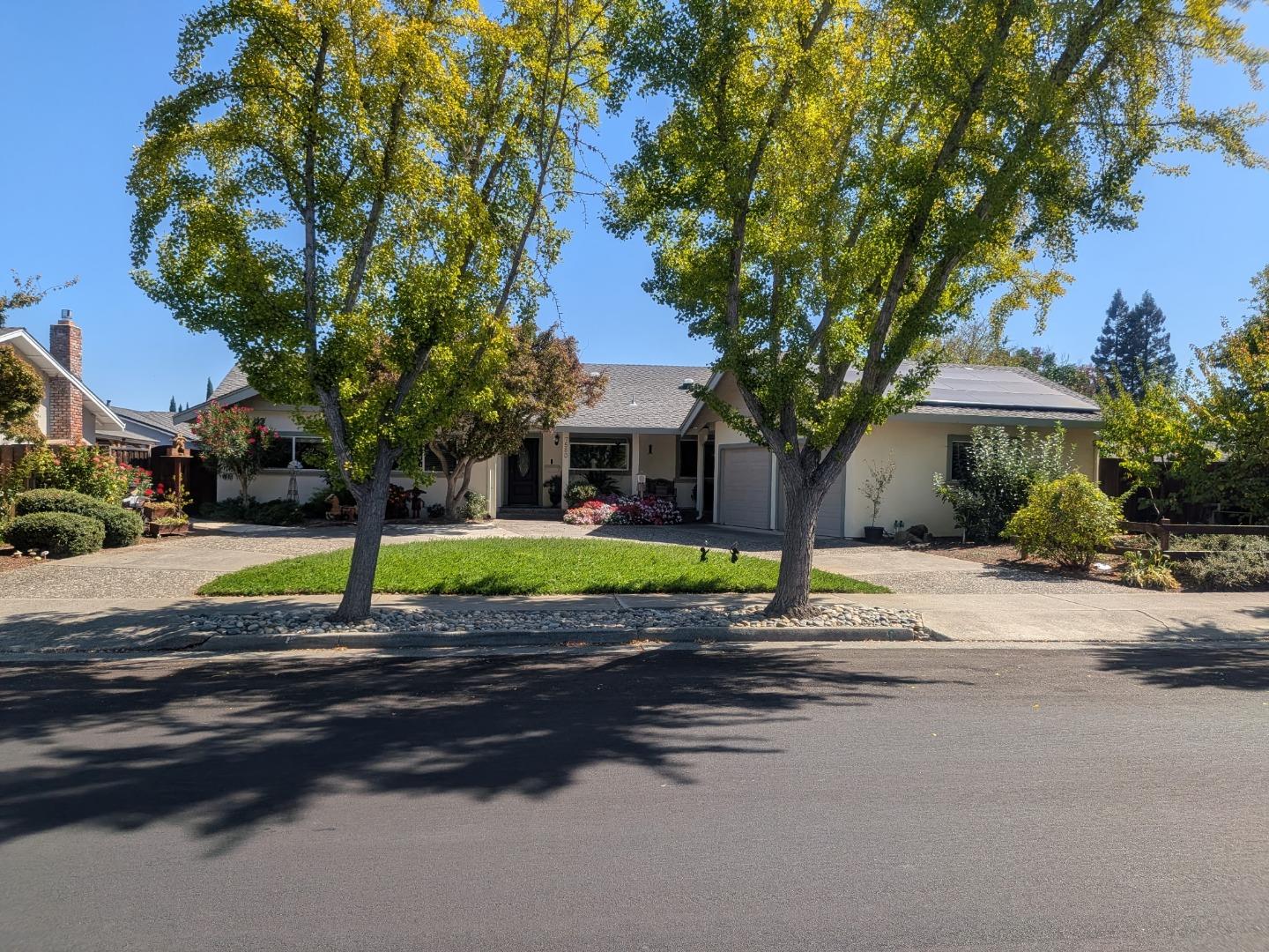 7580 Santa Barbara Drive — photo