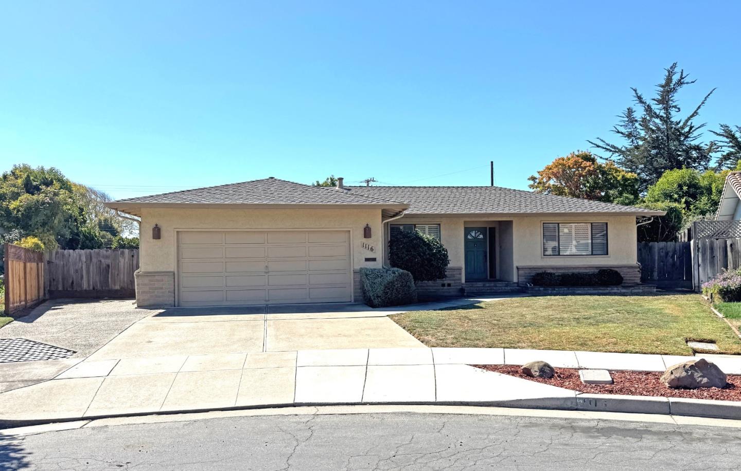 1116 Aspen Place — photo