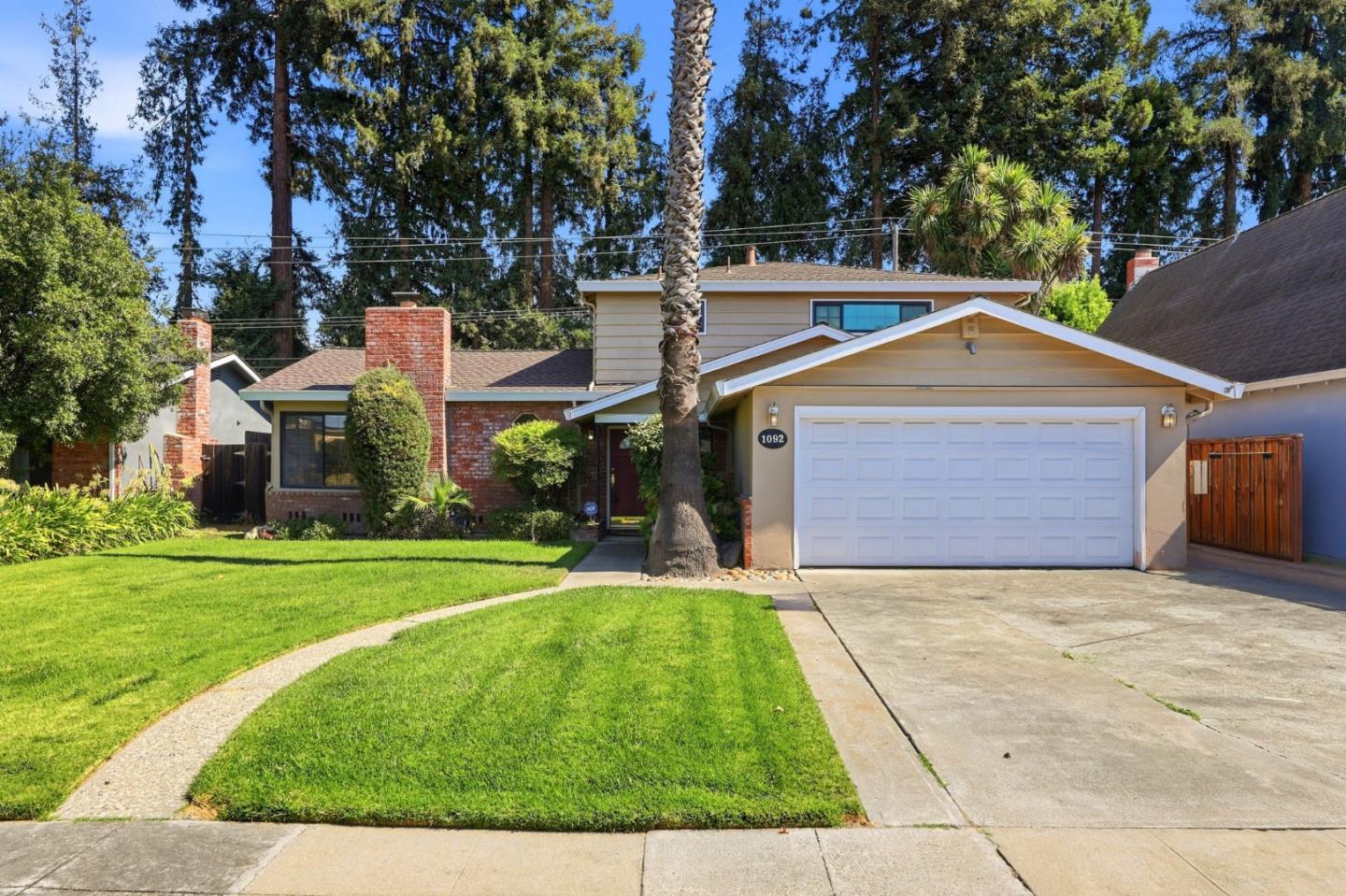 1092 S Daniel Way — photo