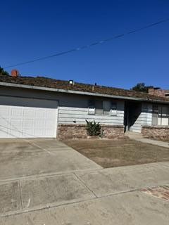 445 Belle St. — photo