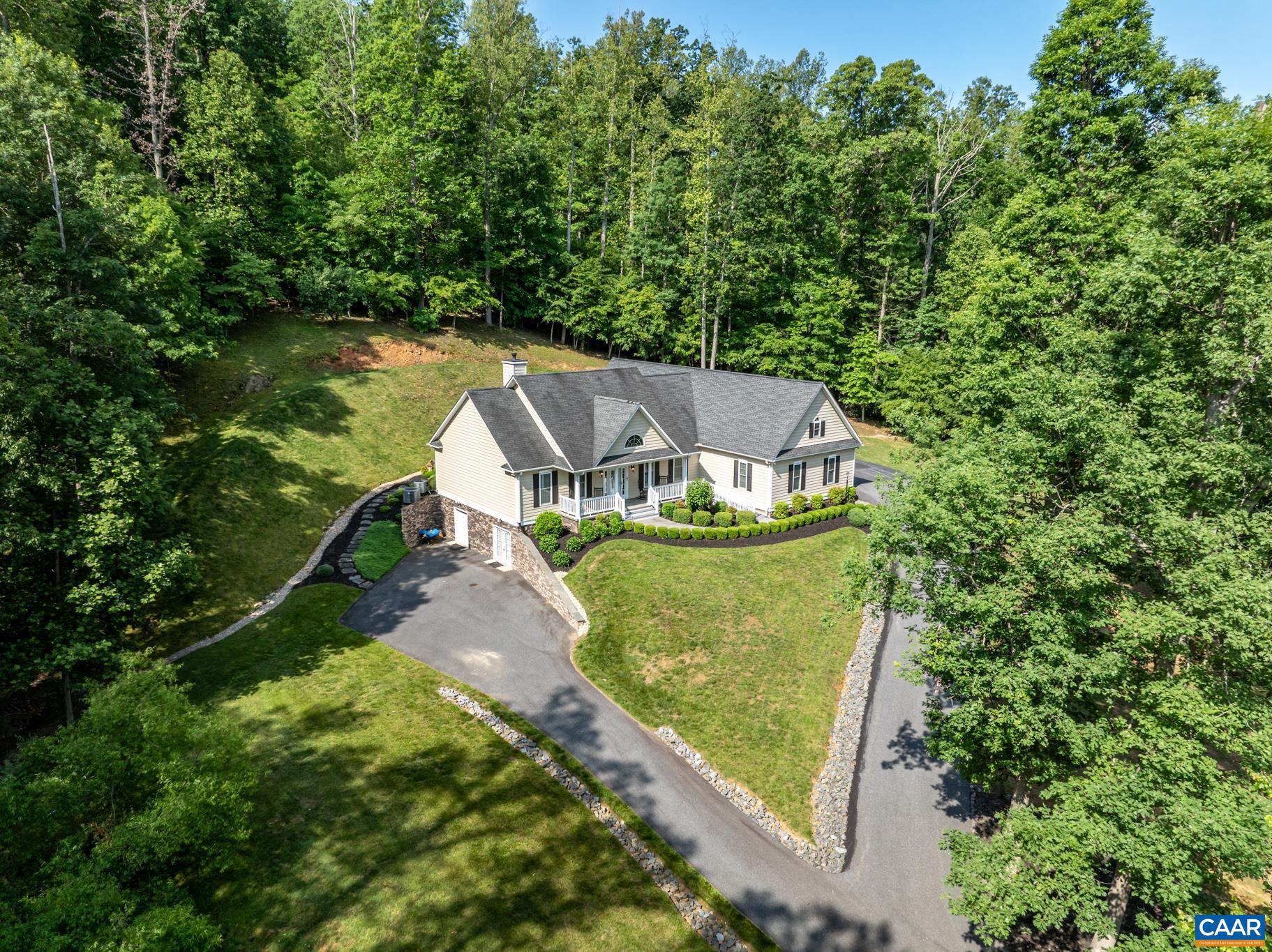 4175 Edge Valley Rd — photo