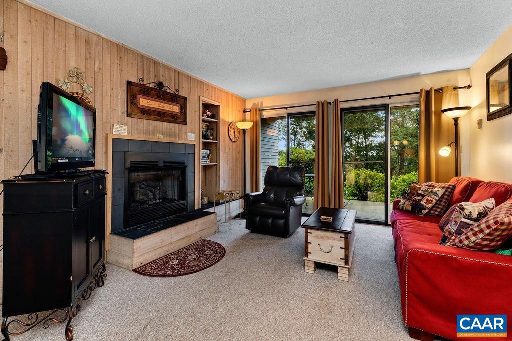 2031 Stone Ridge Condos — photo