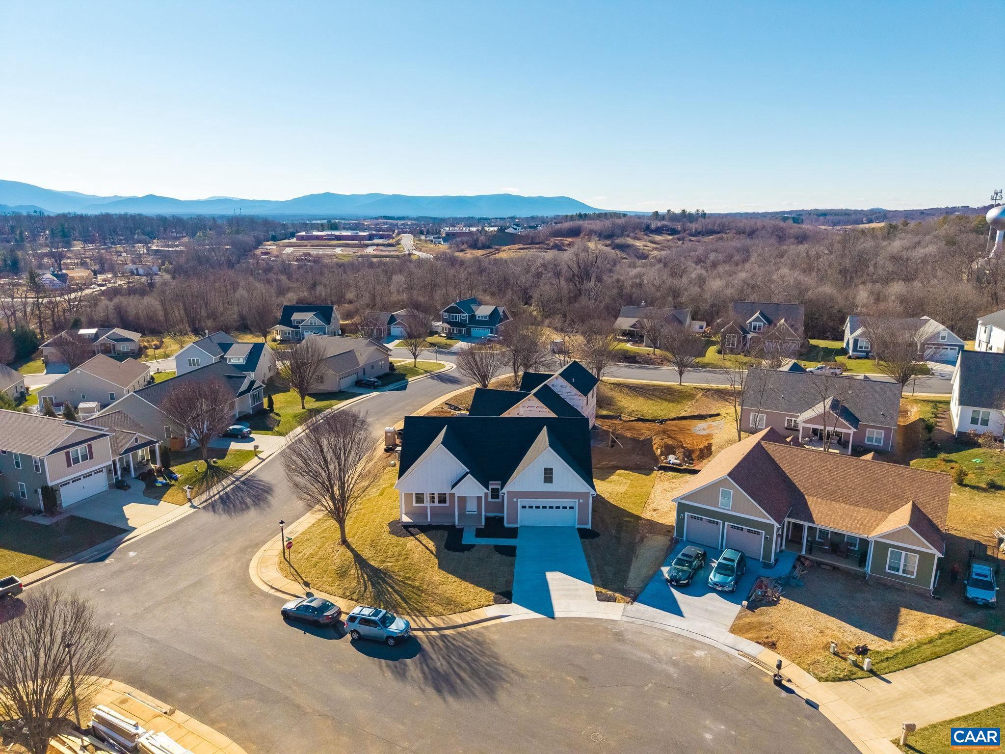 1004 High Point Ct — photo