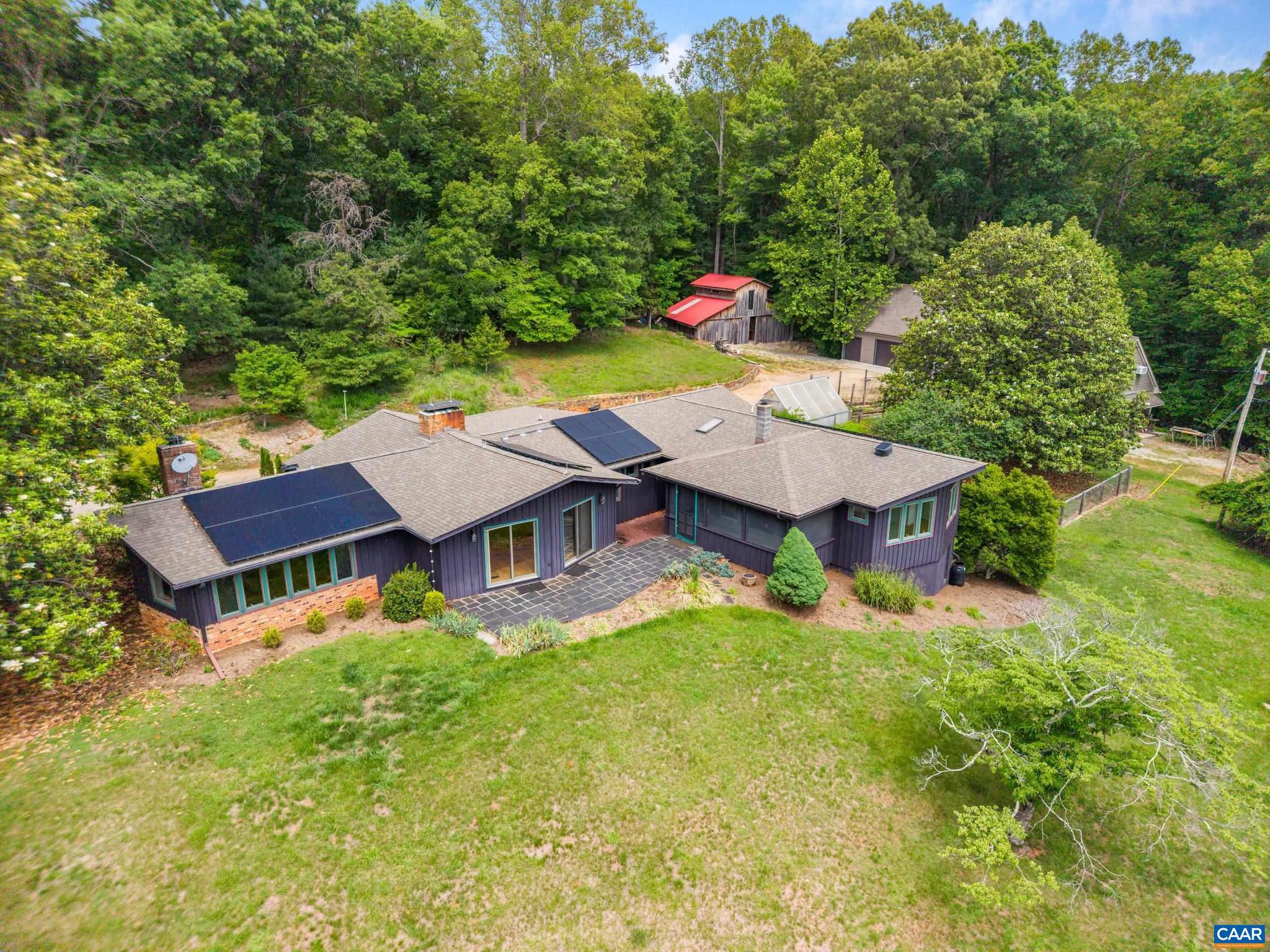 2288 Lexington Tpke — photo