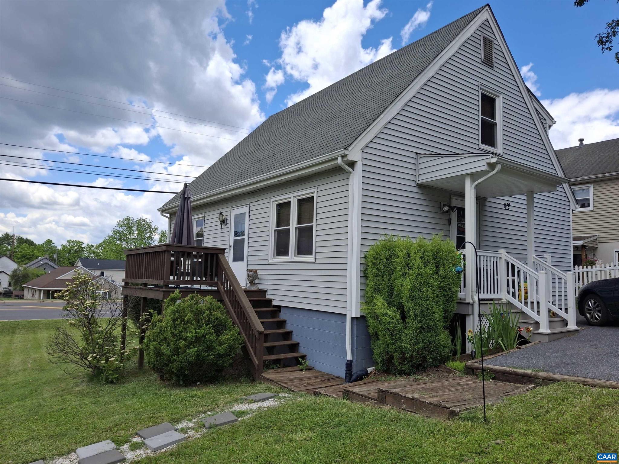 642 N Delphine Ave — photo