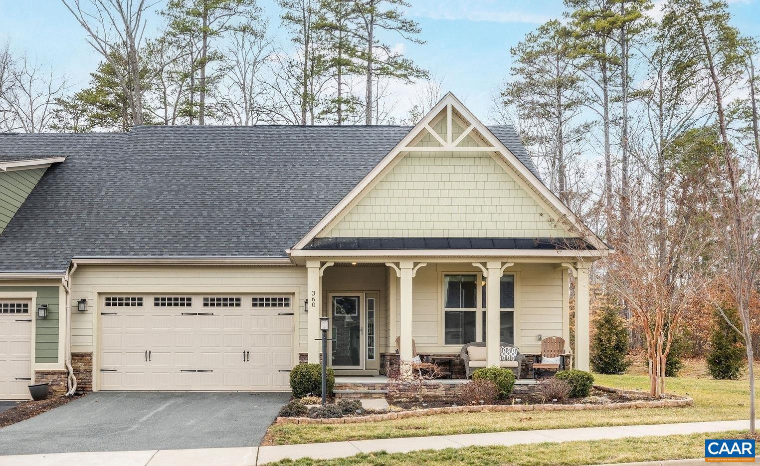 360 Winding Rd — photo