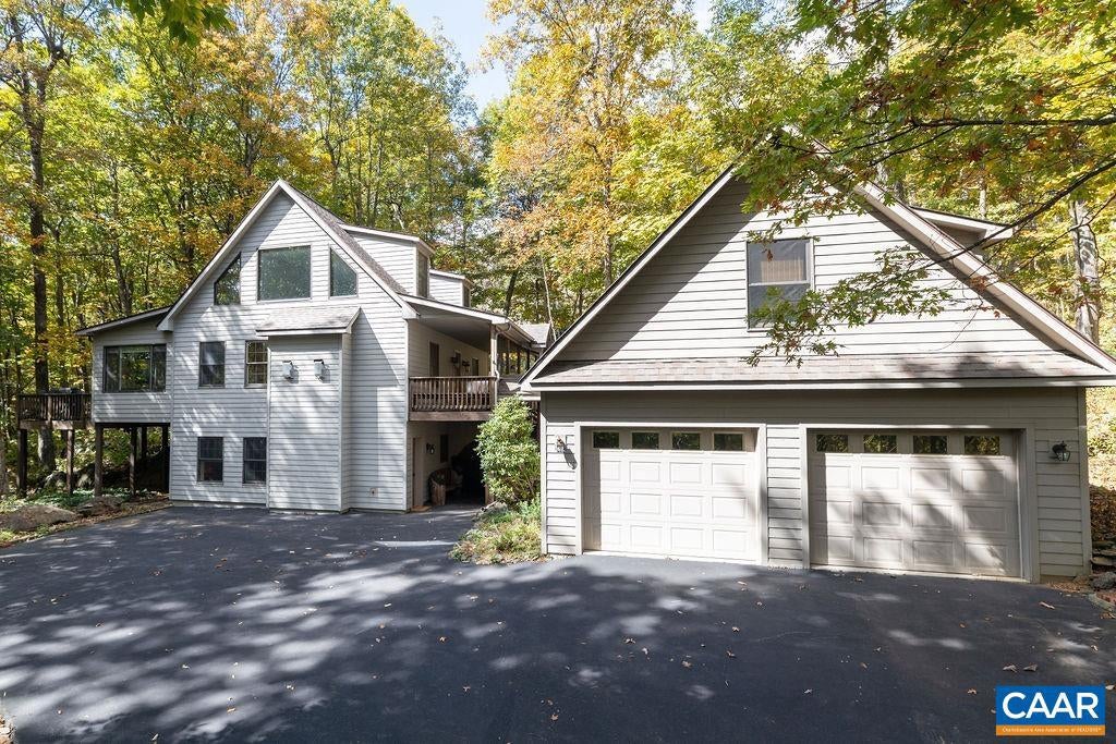 12 Powderhorn Ln — photo