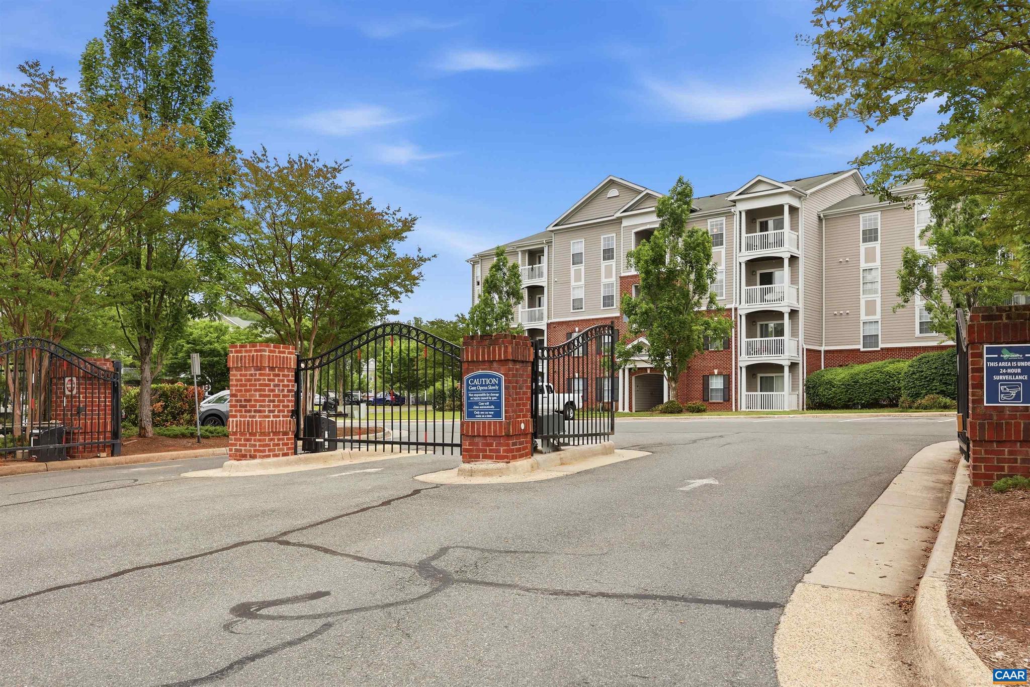 122 Yellowstone Dr 306 — photo