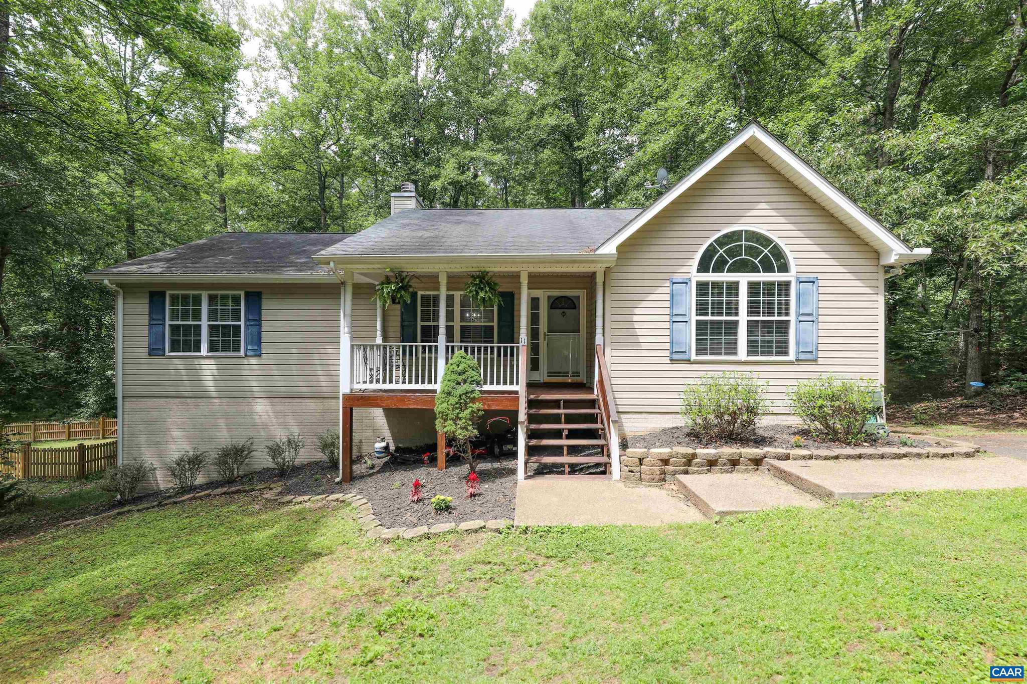 11 Shiloh Ct — photo