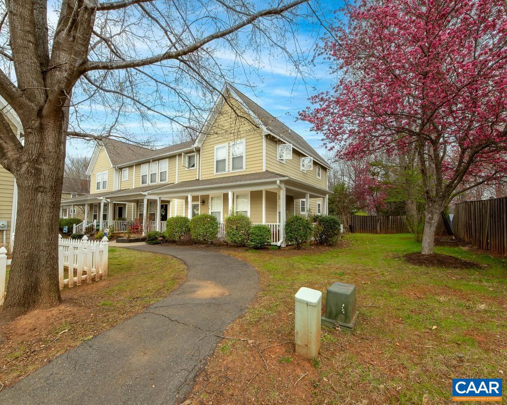 270 Remington Pl — photo