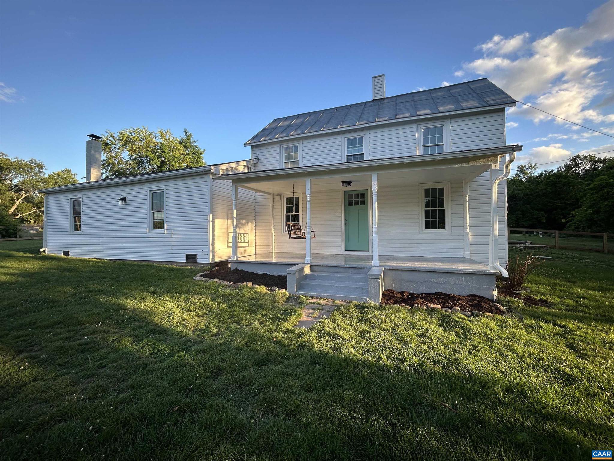 1983 Howardsville Tpke — photo