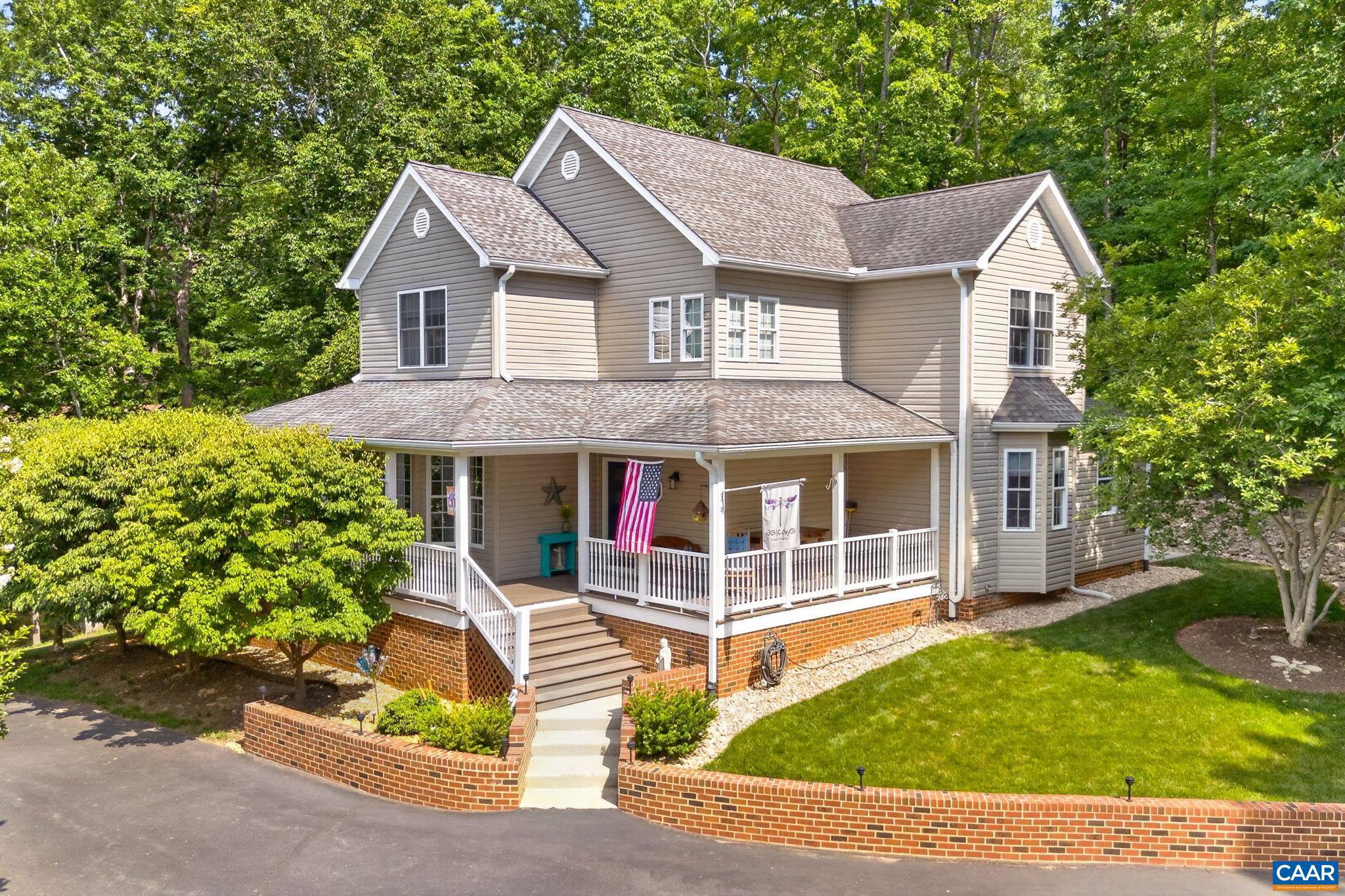 281 Jefferson Dr — photo