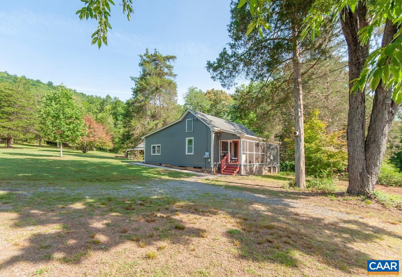 1015 Rock Spring Rd, Faber, VA 22938
