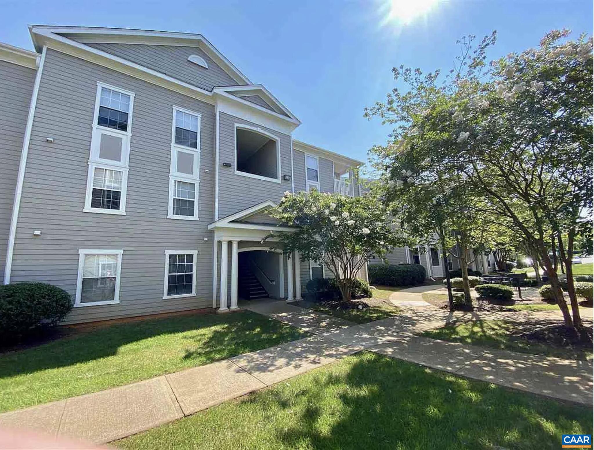 190 Yellowstone Dr 203 — photo