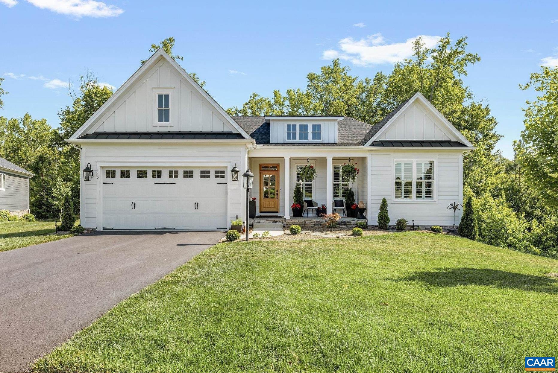 116 Applewood Dr — photo