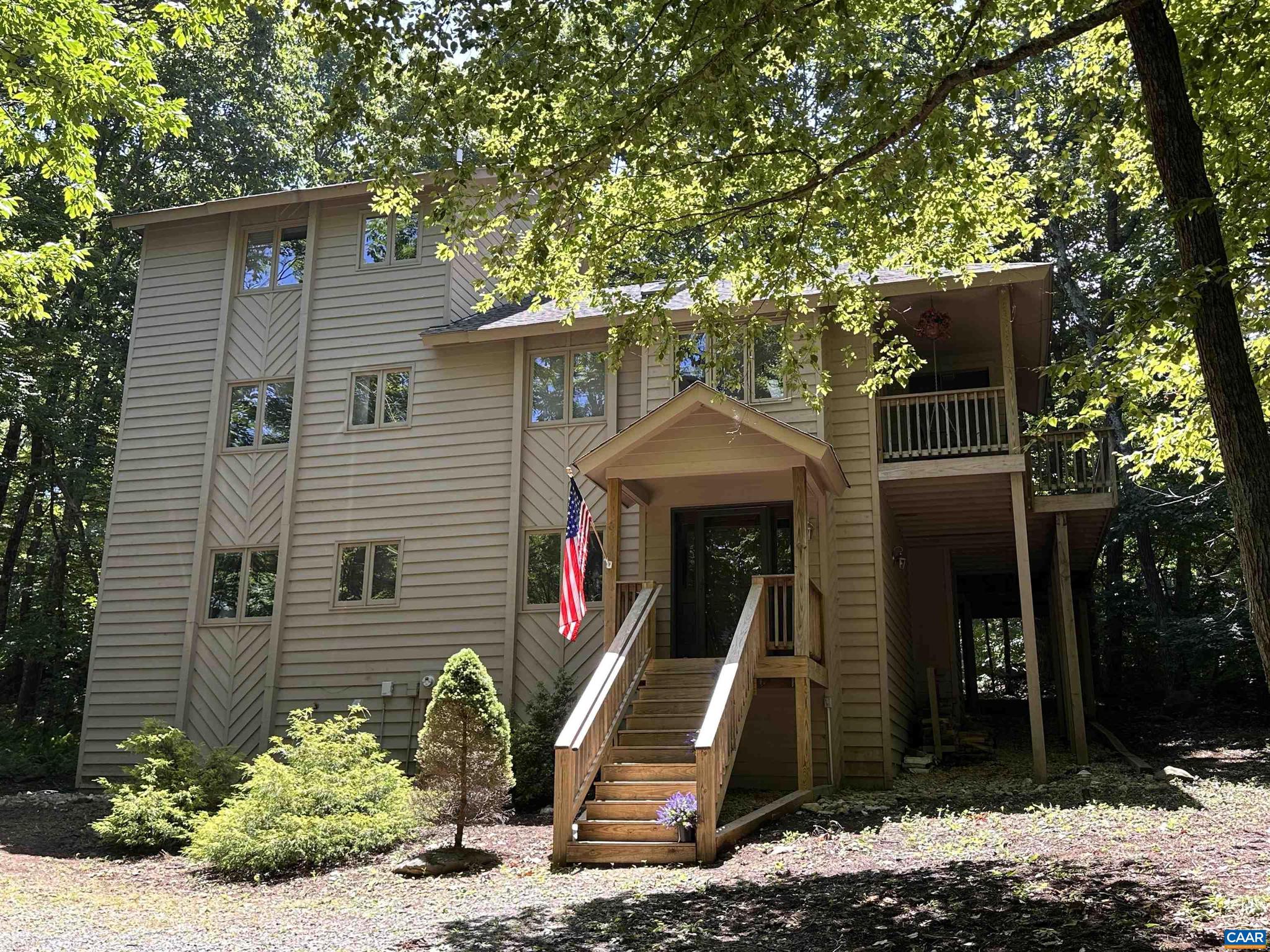 48 Deerberry Ln — photo