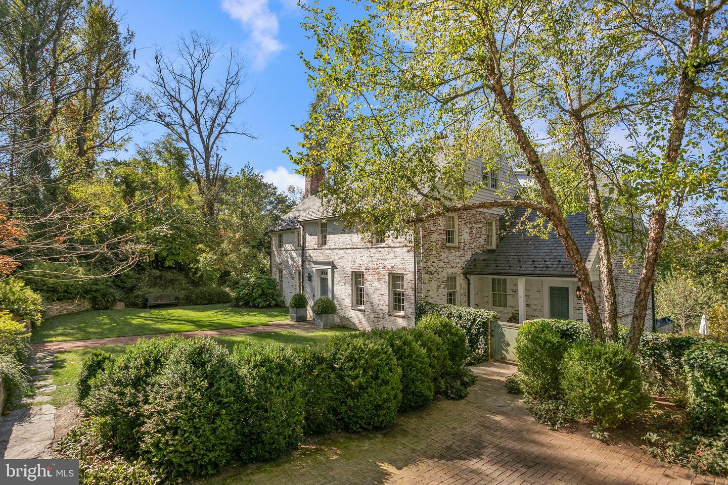 2824 Chain Bridge Road NW, Washington, DC 20016