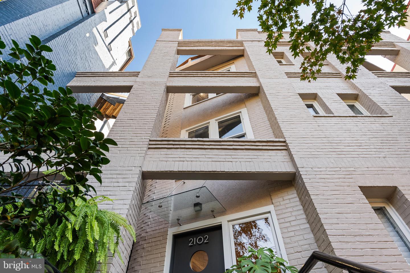 2102 R Street NW, Washington, DC 20008 — photo 3