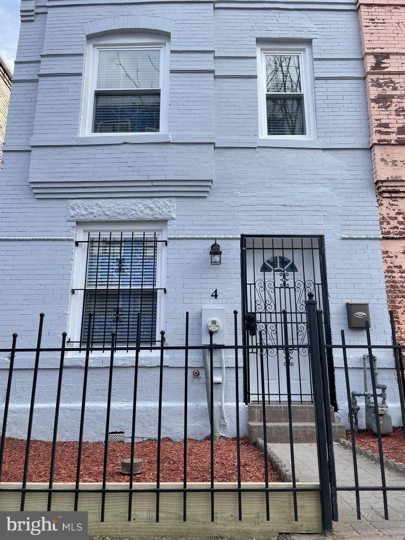 4 Hanover Pl NW — photo